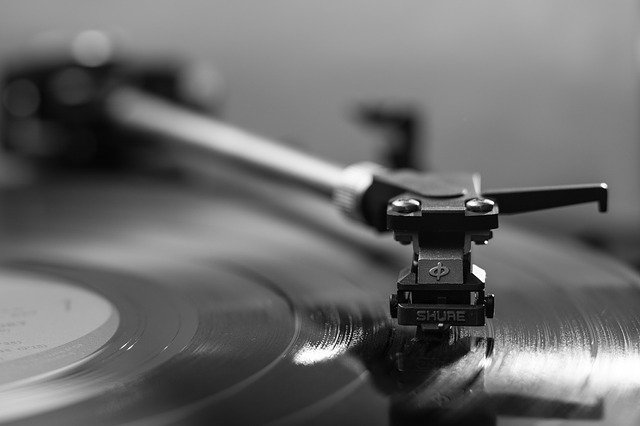 How to Clean Record Player Needle